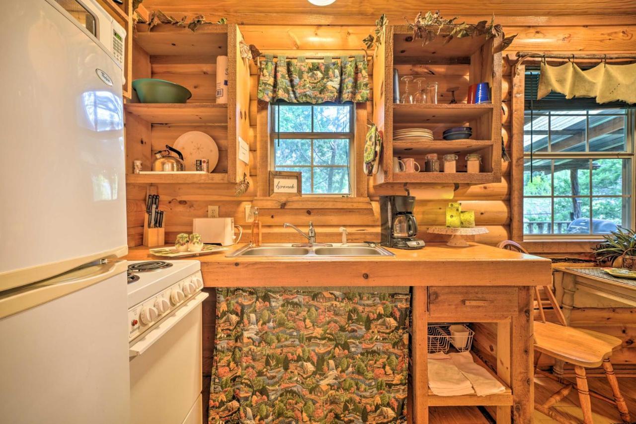 Cozy Davis Cabin With Deck - Nestled By Honey Creek! Exterior photo