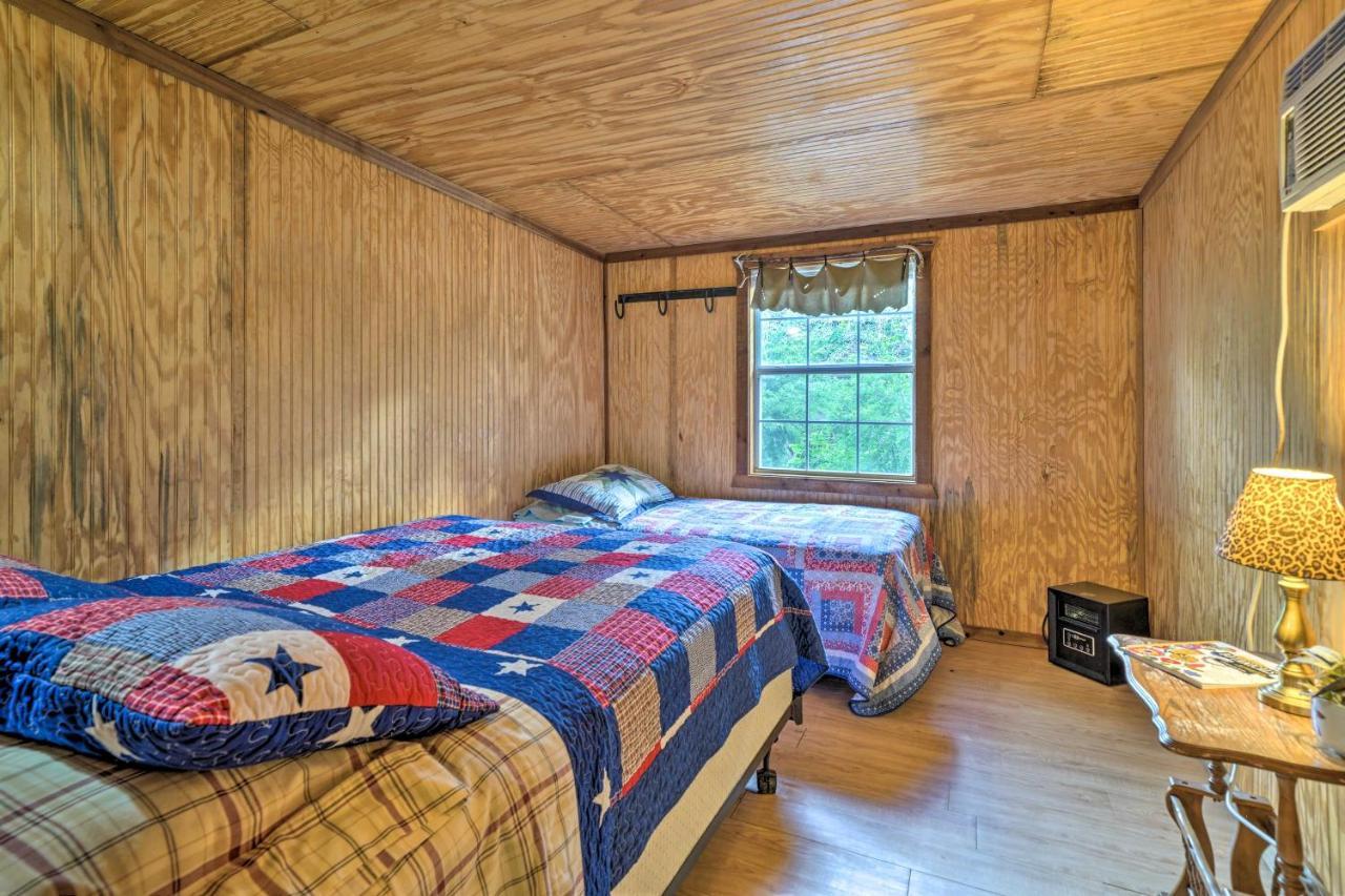 Cozy Davis Cabin With Deck - Nestled By Honey Creek! Exterior photo